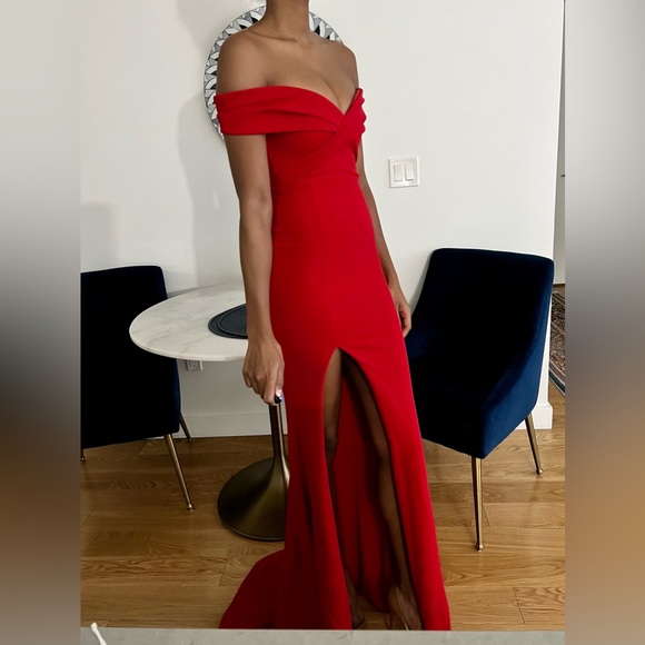 ♦️SOLD♦️Nookie Neptune Off-The-Shoulder Gown in Red - Size XS - Picture 6 of 9